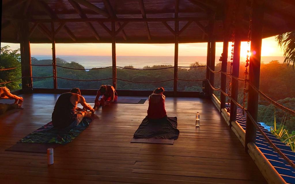 yoga mal pais costa rica