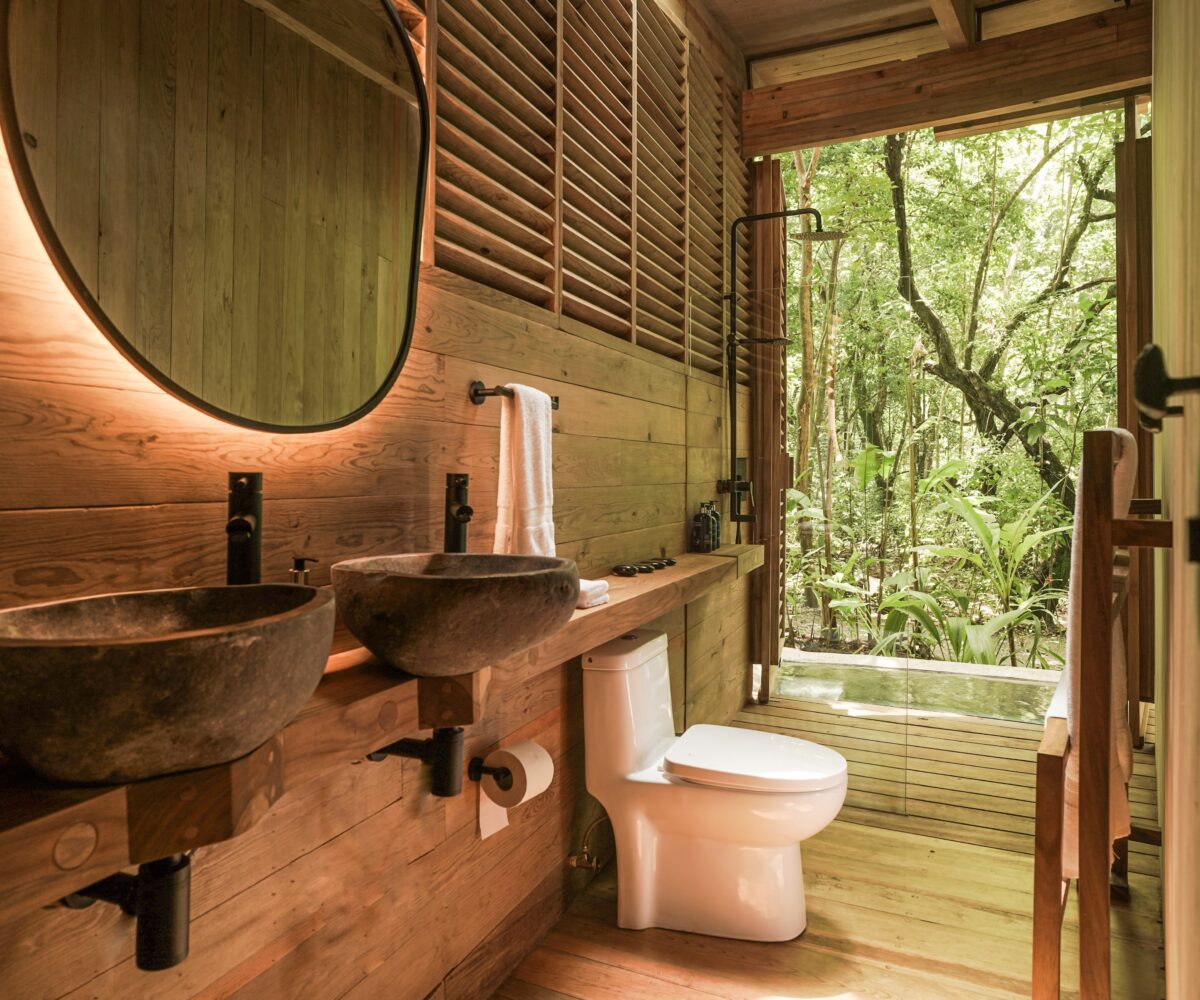 mal pais beachfront bungalow bathroom